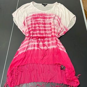 EUC Darling Charlie Paige Pink & White Tye Dye soft Swimsuit tassel  coverup 👙